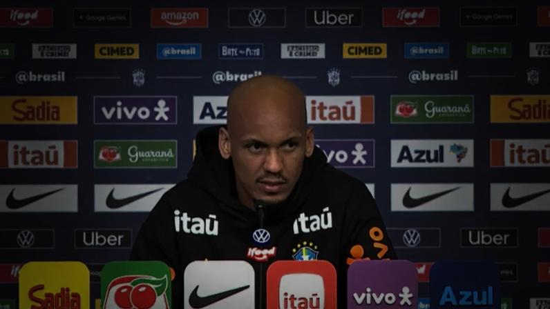 Fabinho em entrevista coletiva