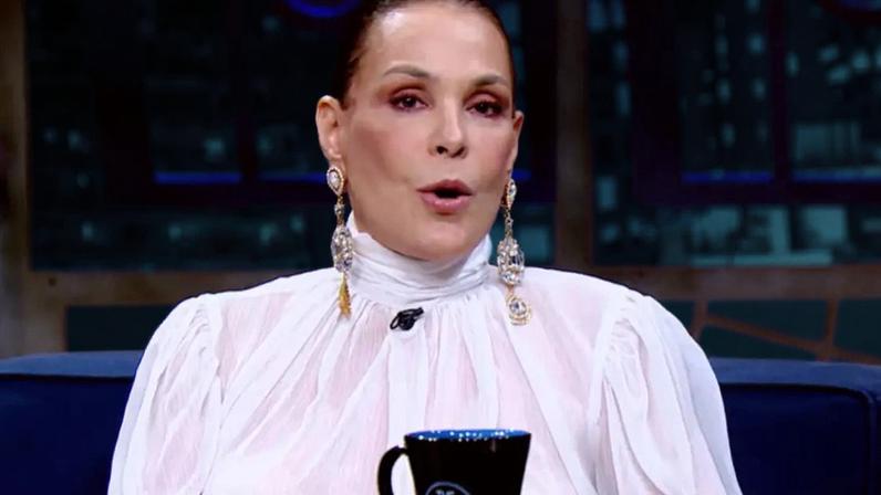 Carolina Ferraz em entrevista ao The Noite