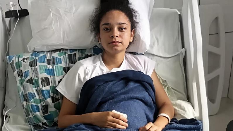 Marcela Vitória de Lima Santos, de 19 anos, perdeu uma perna após ataque de tubarão