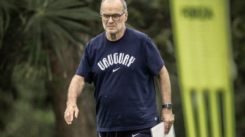 Marcel Bielsa, técnico da seleção do Uruguai — Foto: Seleção do Uruguai/Divulgação
