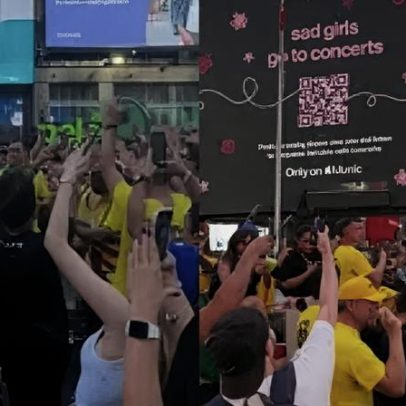 Clima de Copa e romance: Evidências invade Times Square