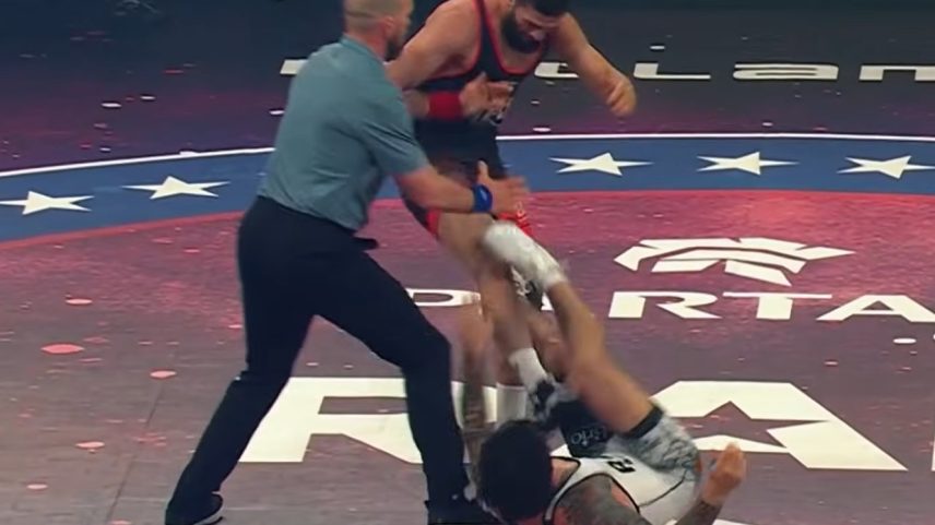Chimaev agrediu Danis após vitória no RAF 10, evento de wrestling — Foto: Reprodução/YouTube