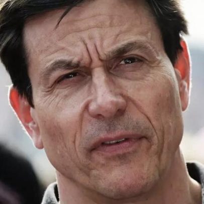 Wolff admite que duelo entre Russell e Antonelli custou vitória à Mercedes
