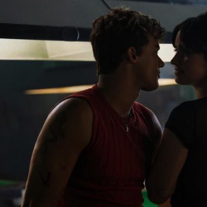 Sua Culpa em Londres: final explicado do filme do Prime Video