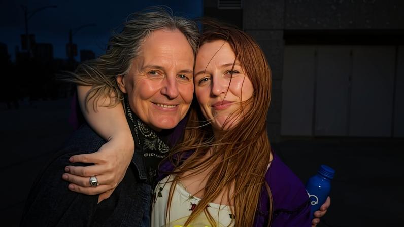 A atriz Helen Hunt com a filha, Makena Lei — Foto: Instagram