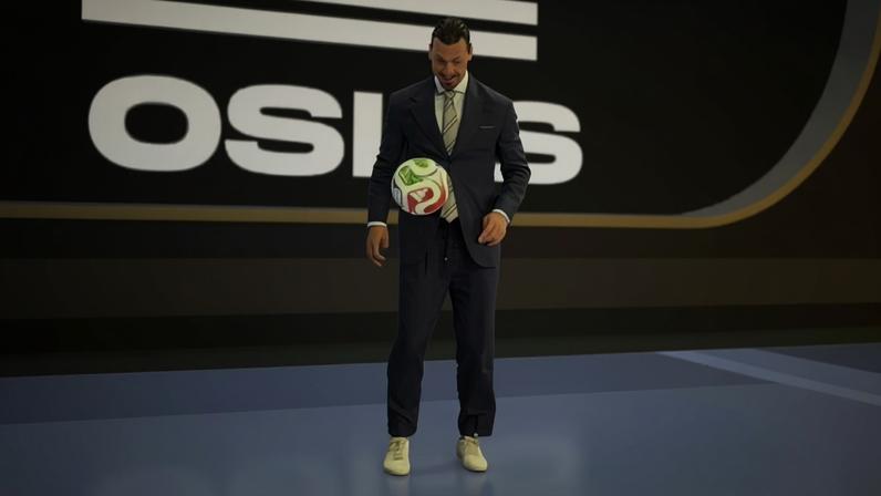 Ibrahimovic fazendo embaixadinha — Foto: Reprodução