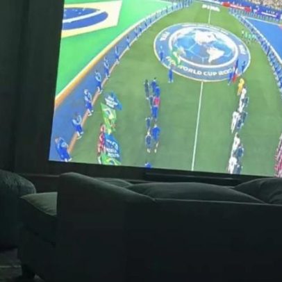 Neymar acompanhou partida do Brasil na Copa