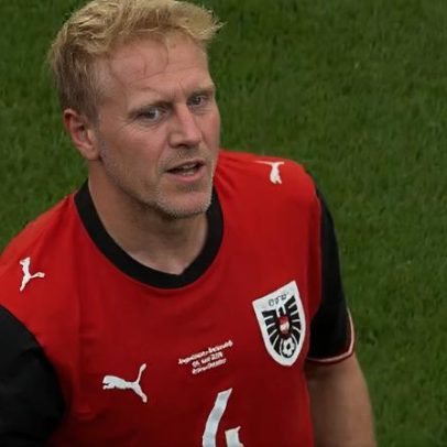 Reação de jogador austríaco após gol de Messi viraliza