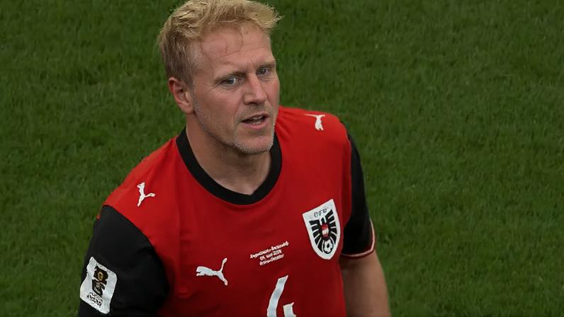 Reação de jogador austríaco após gol de Messi viraliza
