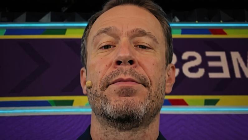Tiago Leifert narrou Argentina x Áustria no SBT