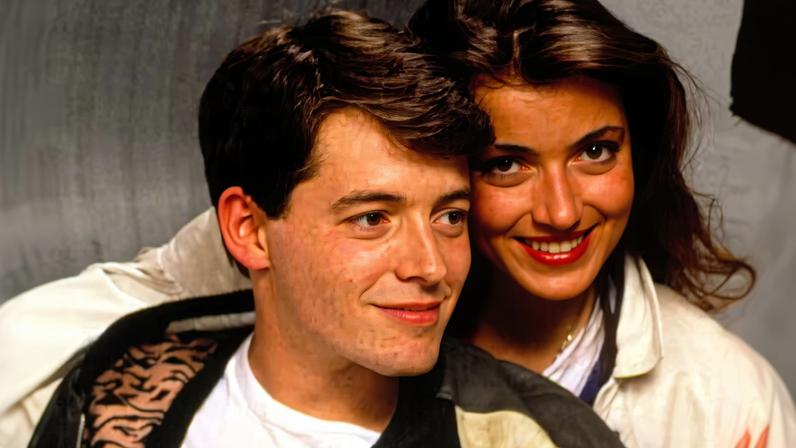 Matthew Broderick e Mia Sara em imagem de divulgação de Curtindo a Vida Adoidado (1986)