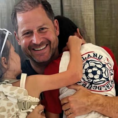 Foto de Harry e filhos por Meghan Markle revela seleção da família na Copa