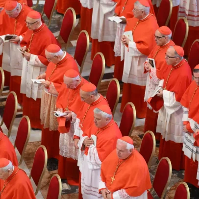 Consistório discute mundo, Igreja, guerra justa e sinodalidade