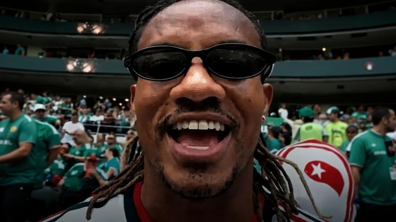 Carillo, do Corinthians, antes do primeiro jogo da Copa do Mundo, no Estádio Azteca