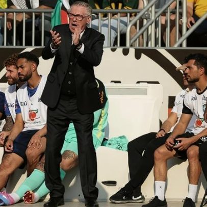 Possível corte de Wesley coloca Ancelotti entre opção e erro