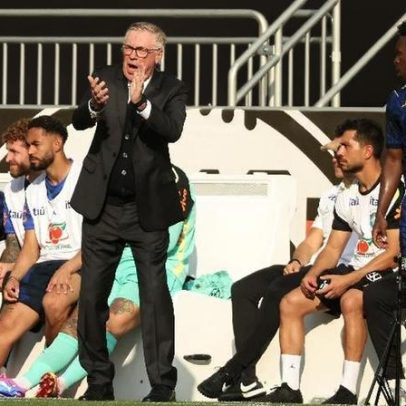 Ancelotti afirma ter time definido para a estreia da Copa