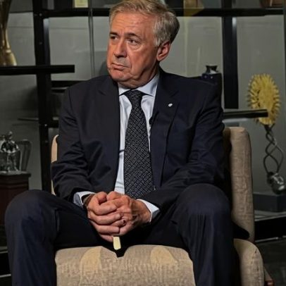Ancelotti testa variações táticas até encontrar o time ideal nas finais
