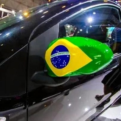 Carro personalizado para a Copa: como evitar multas