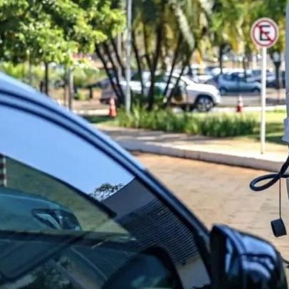 Veículos elétricos passam diesel e gasolina, mas vendem menos que flex