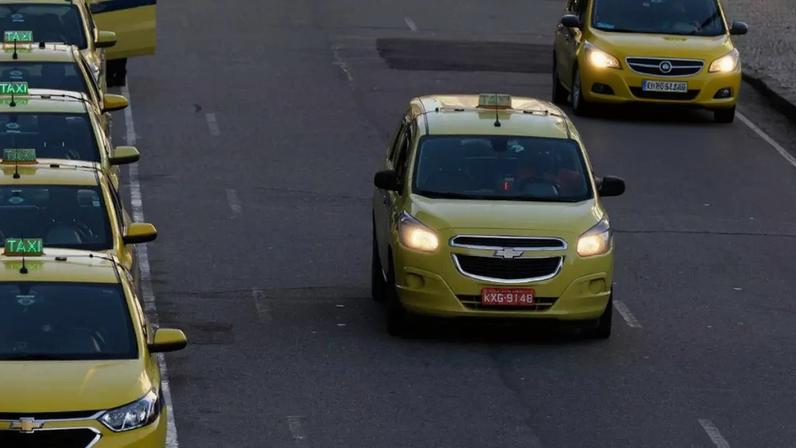 Motoristas de aplicativo e taxistas são público alvo do programa