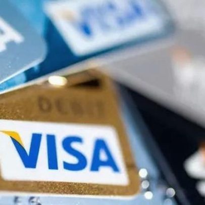 Dólar avança diante de mau humor global em dia de ata do Copom