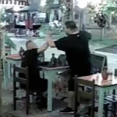 Casal é condenado a indenizar empresário vítima de agressão homofóbica no ES