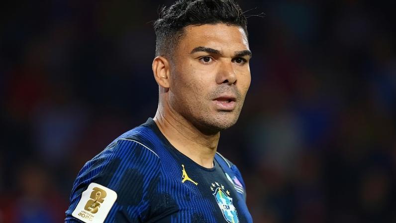 Casemiro em ação durante Brasil x Haiti, duelo da Copa do Mundo