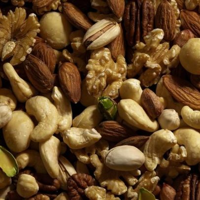 Castanhas apresentam minerais, mas digestão reduz absorção, aponta estudo