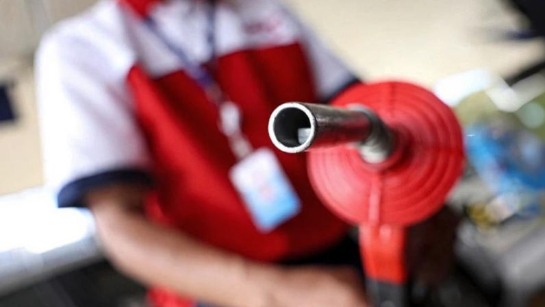 Brasil teve menor alta de combustível que EUA no conflito