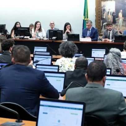 Deputados avançam na votação da redução da maioridade penal em comissão