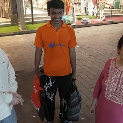 Conveniência ou direito? Startup indiana oferece carregar sacolas de compras
