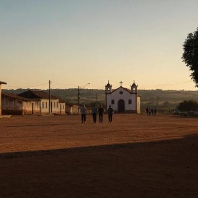 Chapada Gaúcha investe R$ 50 mil em show da Lírios dos Vales em Serra das Araras
