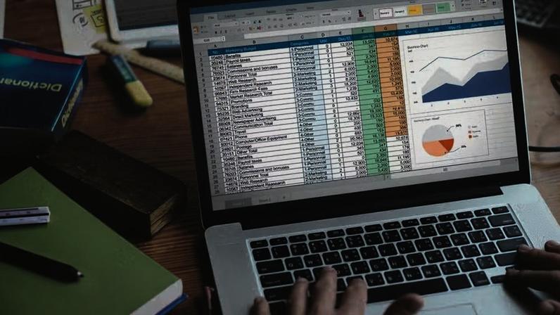 Colocamos a mão na massa e testamos o ChatGPT como aliado ao Excel para ver o desempenho da ferramenta na prática