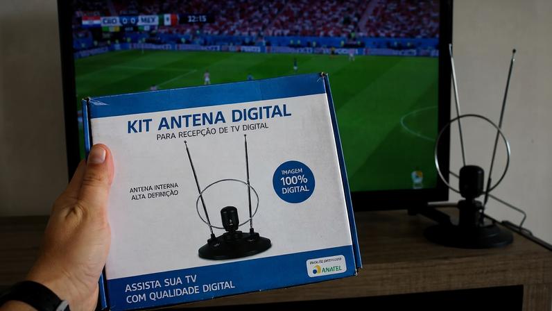 A antena digital é a maneira mais rápida de assistir aos gols durante a Copa do Mundo sem delay — Foto: Reprodução/ChatGPT