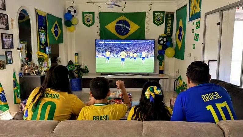 Qual transmissão tem menos atraso na Copa 2026? Testamos 4 opções — Foto: Arte/TechTudo
