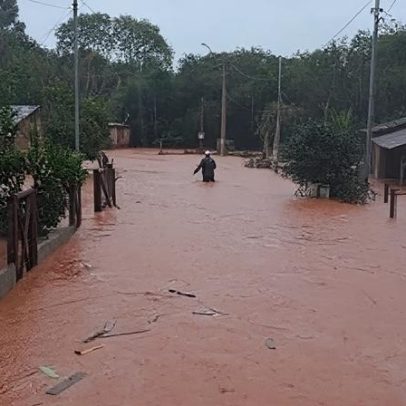Aulas são suspensas no RS após fortes temporais causarem estragos
