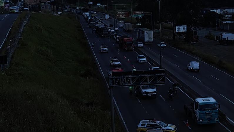 Batida aconteceu entre as avenidas Antônio Carlos e Carlos Luz, na região da Pampulha