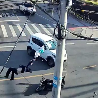 Piloto é atropelado por carro e ejetado de moto ao lado da Arena MRV, em BH