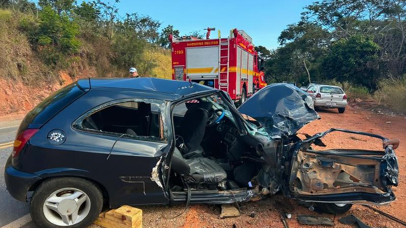 Uma mulher, dois adolescente e uma crianças se feriram e foram socorridos pelo Samu