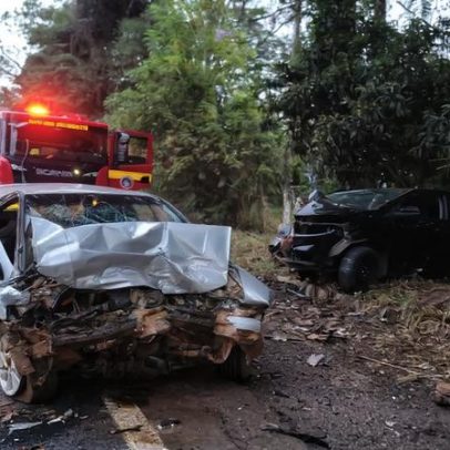 Duas mulheres morrem em colisão entre Onix e Gol na BR-265, Lavras
