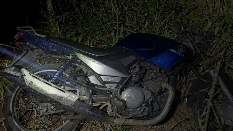 Suspeitos foram apreendidos e os veículos recuperados