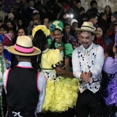 Arraiá comunitário leva quadrilha, DJ e comidas típicas à praça de Venda Nova