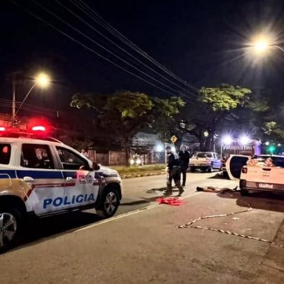 Jovem é morto a tiros dentro de carro próximo à Praça da Cemig