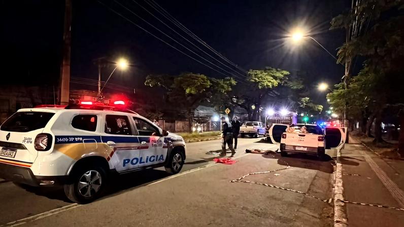 Homem foi morto a tiros na Babita Camargos, próximo à Praça da Cemig
