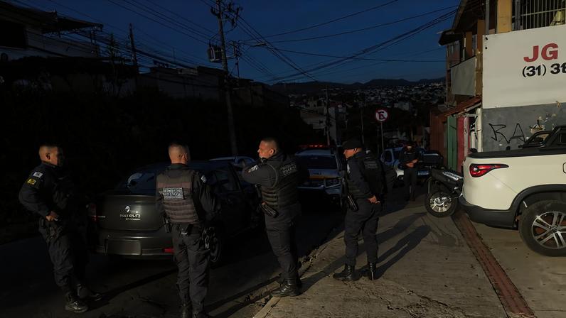 Os suspeitos foram localizados e presos. A dupla foi encaminhada para a 2ª Delegacia Regional de Polícia Civil do Barreiro (Ceflan 3)