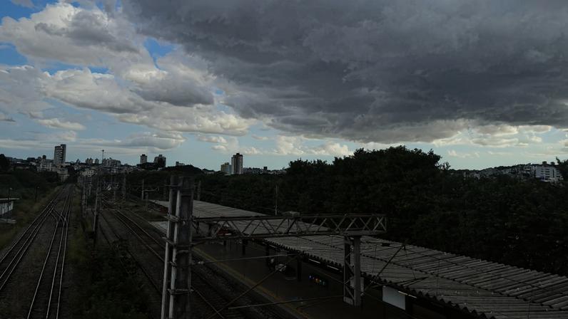 MG pode ter chuva com raios e ventos fortes nesta terça (23/6)