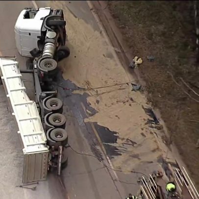 Trânsito na BR-040 registra 10 km de congestionamento na Grande BH após acidente