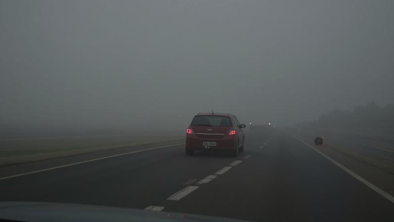 BR-262 registrou forte neblina na manhã deste sábado em trecho com grave acidente