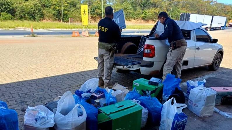 Envolvidos relataram que já haviam tido mercadorias apreendidas em outras ocasiões e, por isso, tentaram fugir