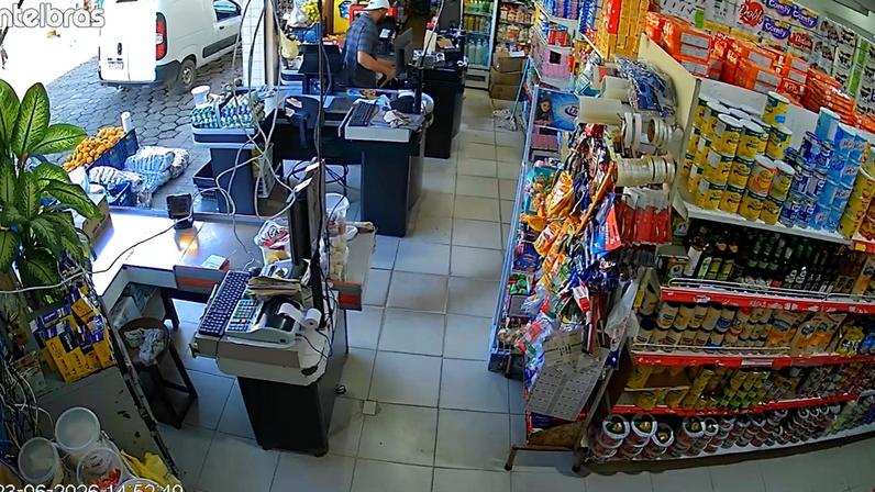 "O mundo é meu, já mandei quatro pra vala", disse responsável por chacina ao invadir supermercado em Visconde do Rio Branco